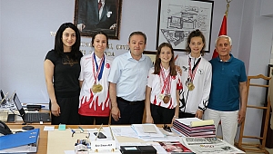 Başarılı taekwondocular ödüllendirildi