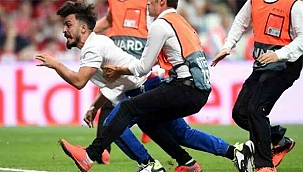 UEFA final maçında sahaya atlayan Youtuber’a hapis cezası
