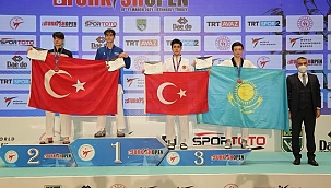Genç taekwondoculardan altın madalya