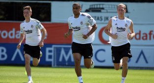 Beşiktaş, kondisyon ve taktik çalıştı
