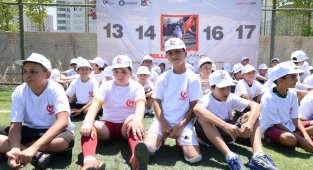 Diyarbakır'da 15 Temmuz şehitleri anısına "Spora Gel Vatan Turnuvası" yapıldı