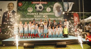 Körfez'de minikler futbol turnuvası düzenlendi