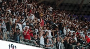 Beşiktaş, 526 gün sonra taraftarıyla buluştu