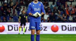 Beşiktaş, Mert Günok için Başakşehir'le anlaştı