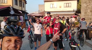 Bisiklet tutkunları 30 Ağustos Zafer Bayramı'nı pedal çevirerek kutladı
