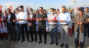 İpekyolu Belediyesinden kırsal mahallere spor tesisi