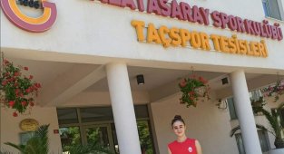 Payas'lı Sudenaz, Galatasaray voleybol takımı alt yapısına transfer oldu