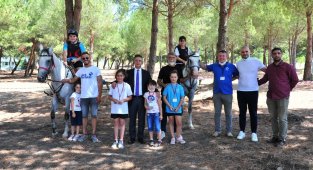 Rektör Prof. Dr. İlter Kuş, BAÜN Spor Kulübü öğrencileriyle buluştu