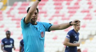 Sivasspor-Konyaspor maçının VAR'ı Mustafa Öğretmenoğlu