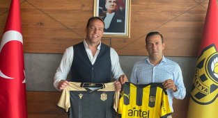 Uruguay kulübünün başkanından Adil Gevrek'e ziyaret