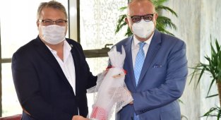 Başkan Çerçi Vali Karadeniz ve Başkan Ergün'ü yağlı güreşlere davet etti