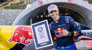 Dünya rekorlu Red Bull'un 'Tünel Geçişi' İstanbul'u dünyaya tanıttı