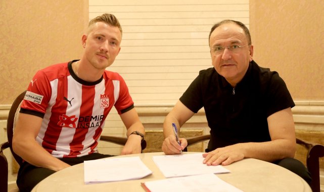 Fredrik Ulvestad resmen Sivasspor'da