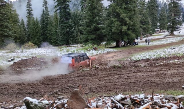 Karlı ve çamurlu zeminde uluslararası Off-Road oyunları nefes kesti