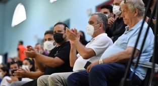 Konyaaltı Belediyesi Kadın Hentbol Takımı, 20 farkla kazandı