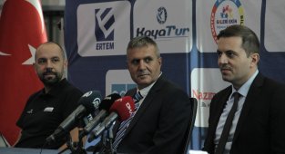 Nesibe Aydın Basketbol Takımı Euro Cup öncesi minik taraftarlarla buluştu
