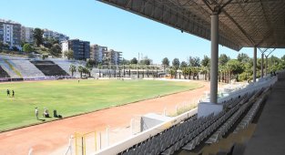 Özer Türk Stadı Kuşadasıspor'un ilk maçına hazır