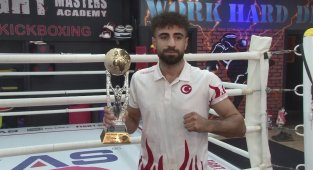Şampiyon kick boksçu, İtalya'da ikinci kez kupa kaldırmak için hazırlanıyor