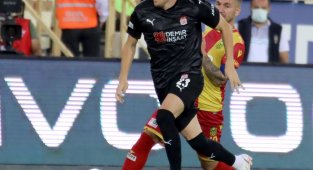 Sivasspor'da Fredrik Ulvestad ilk resmi maçına çıktı