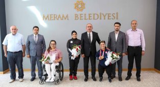 Tokyo'dan dönen sporculardan Başkan Kavuş'a teşekkür
