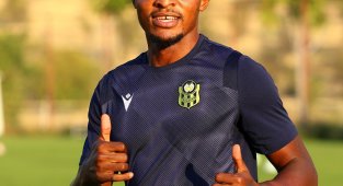 Yeni transfer Walter Bwalya ilk antrenmanına çıktı