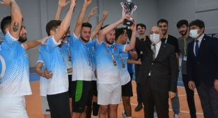 Şampiyon kupasını aldı