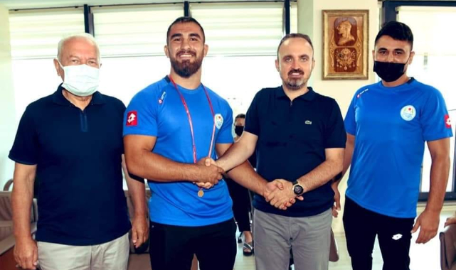 Turan; “Bir kez daha bizi gururlandırdı”