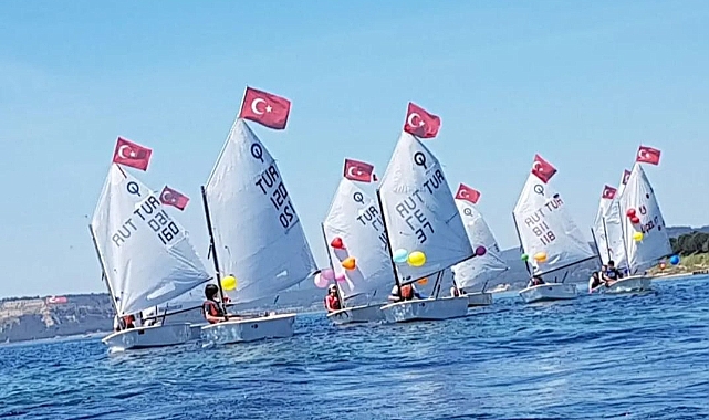 Yelken Yarışları nefes kesti